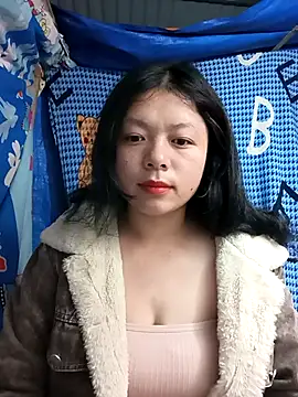 lisa-bae00 online show from January 5, 2026, 11:52 pm