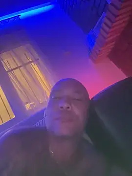 Snapshot of gitanoMad chatting on November 11, 2025, 2:00 am gitanoMad online show from November 11, 2025, 2:00 am