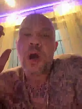 Snapshot of gitanoMad chatting on February 28, 2026, 12:11 am gitanoMad online show from February 28, 2026, 12:11 am