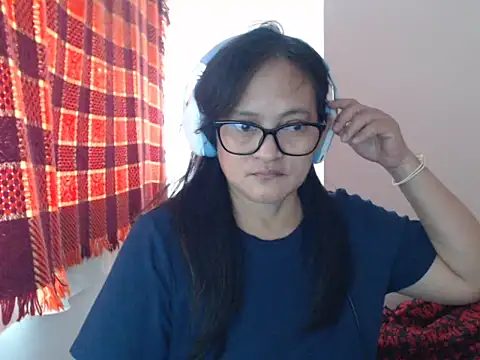 Kinkybela2025 online show from May 15, 2026, 11:34 pm