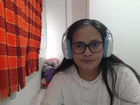 Kinkybela2025 online show from August 8, 2026, 3:08 am