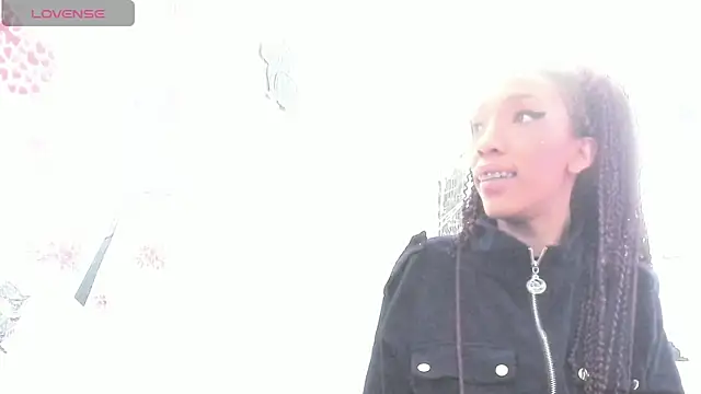 YAILIN 04 online show from May 3, 2026, 1:17 pm