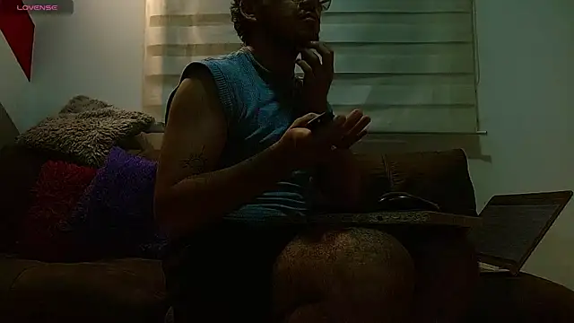 Snapshot of Zac_Golden chatting on July 15, 2026, 12:32 pm Zac Golden online show from July 15, 2026, 12:32 pm