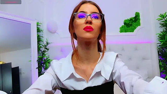 Snapshot of ElisaCharm chatting on October 31, 2025, 4:46 am ElisaCharm online show from October 31, 2025, 4:46 am