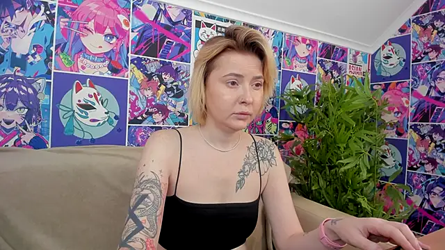 Snapshot of LaylaCookies chatting on November 6, 2025, 7:09 am LaylaCookies online show from November 6, 2025, 7:09 am