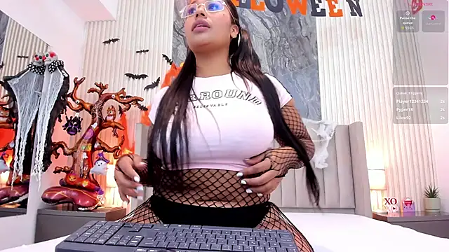 Snapshot of Lana_Stefan chatting on October 27, 2025, 11:36 am Lana Stefan online show from October 27, 2025, 11:36 am