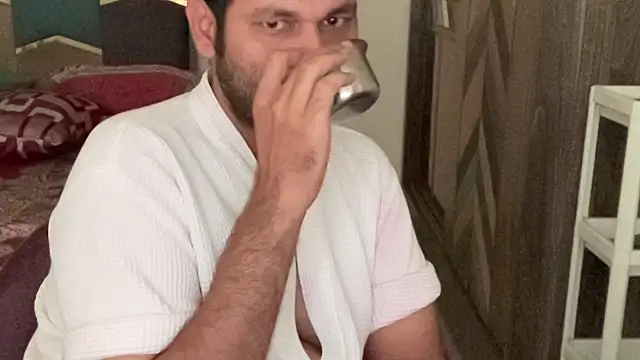 Snapshot of MakeMeAwareAah chatting on October 24, 2025, 4:09 am MakeMeAwareAah online show from October 24, 2025, 4:09 am