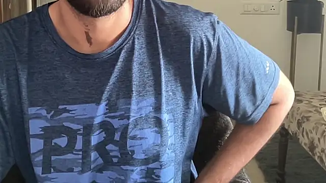 Snapshot of MakeMeAwareAah chatting on November 29, 2025, 5:43 am MakeMeAwareAah online show from November 29, 2025, 5:43 am