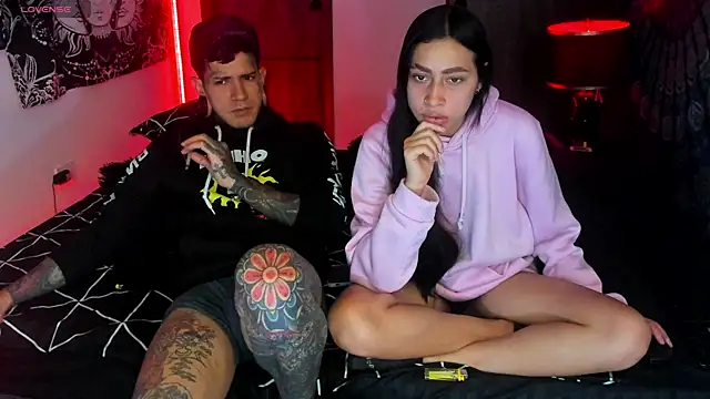 cleoo jhonny online show from November 19, 2025, 4:56 am