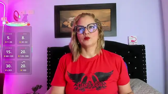 Snapshot of elena_vega chatting on November 6, 2025, 3:07 am elena vega online show from November 6, 2025, 3:07 am