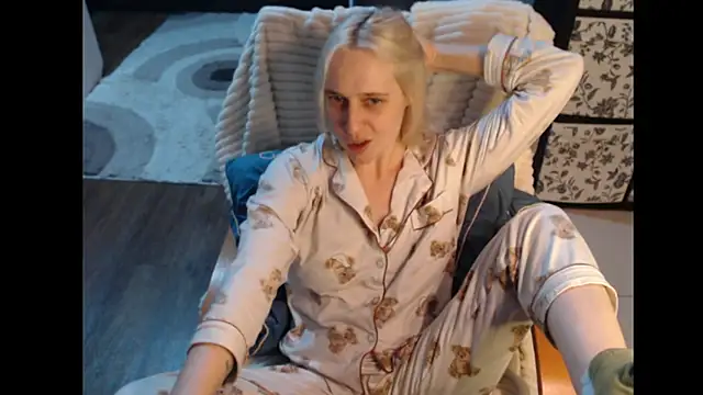 Snapshot of Lucky-Sweet_Bb chatting on October 26, 2025, 6:36 pm Lucky-Sweet Bb online show from October 26, 2025, 6:36 pm