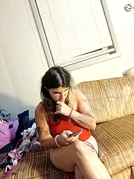 angelmarie32 online show from November 10, 2025, 1:15 am