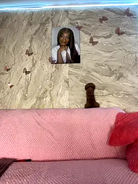 Snapshot of ezlyne-01 chatting on November 15, 2025, 12:08 am ezlyne-01 online show from November 15, 2025, 12:08 am