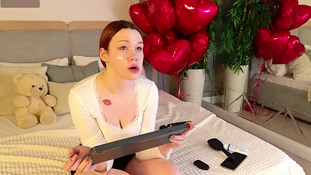 KoriPaul online show from February 15, 2026, 6:43 am