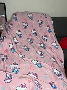 Snapshot of yum3doll chatting on April 9, 2026, 7:52 pm yum3doll online show from April 9, 2026, 7:52 pm