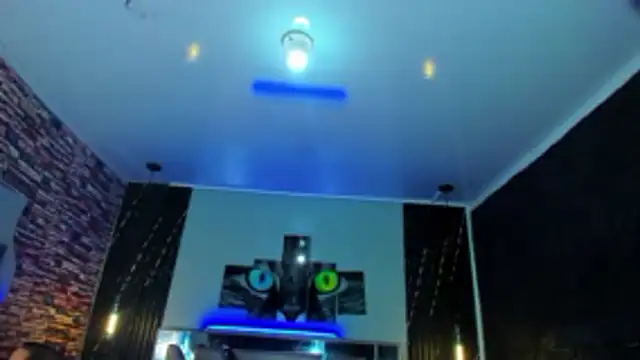 Jennfer Winson online show from November 22, 2025, 7:35 pm