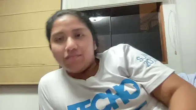 Kmiii21 online show from December 15, 2025, 2:05 am