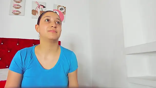kittymonroe1 online show from July 10, 2026, 5:04 pm