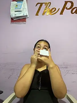 Snapshot of PaulaCruz01 chatting on November 9, 2025, 7:34 pm PaulaCruz01 online show from November 9, 2025, 7:34 pm