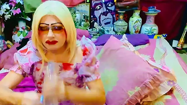 Snapshot of horni4luv chatting on November 29, 2025, 10:24 pm horni4luv online show from November 29, 2025, 10:24 pm