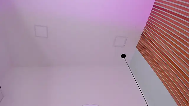 Miss ambrer  online show from March 6, 2026, 4:31 am