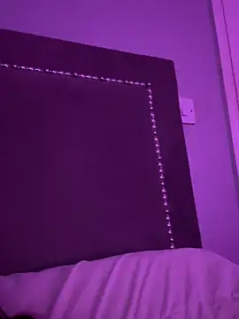 Gia Atkinson online show from October 26, 2025, 1:00 am