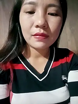 Snapshot of -Lanaa- chatting on November 3, 2025, 7:26 pm -Lanaa- online show from November 3, 2025, 7:26 pm