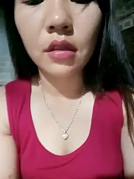 Snapshot of -Lanaa- chatting on November 10, 2025, 9:58 pm -Lanaa- online show from November 10, 2025, 9:58 pm