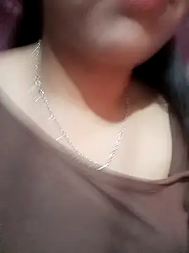 -Lanaa- online show from February 20, 2026, 9:04 pm