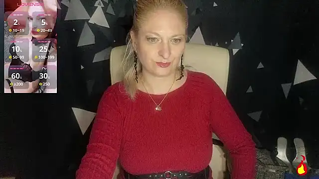 Snapshot of MonicaMis chatting on October 21, 2025, 12:28 pm MonicaMis online show from October 21, 2025, 12:28 pm