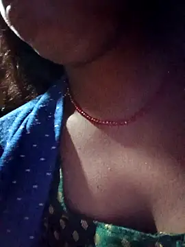 Poonam cute online show from October 30, 2025, 7:36 pm