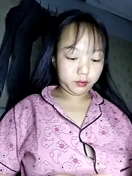 Quynhsumon online show from February 12, 2026, 3:07 pm