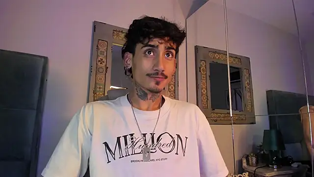 Mr Strike online show from December 17, 2025, 7:09 pm