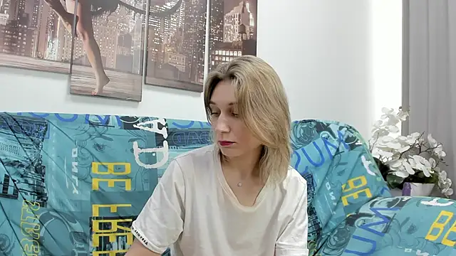 Tenderly Sophie online show from March 8, 2026, 2:04 am