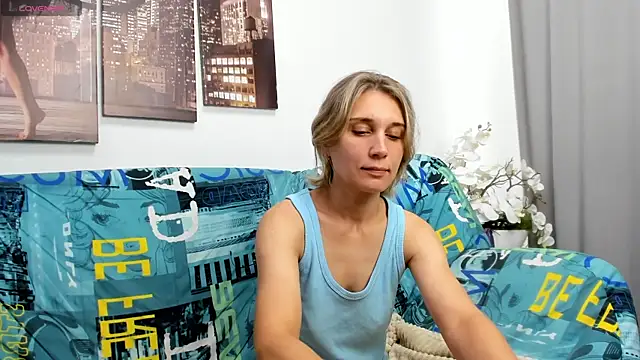 Tenderly Sophie online show from July 25, 2026, 1:04 am
