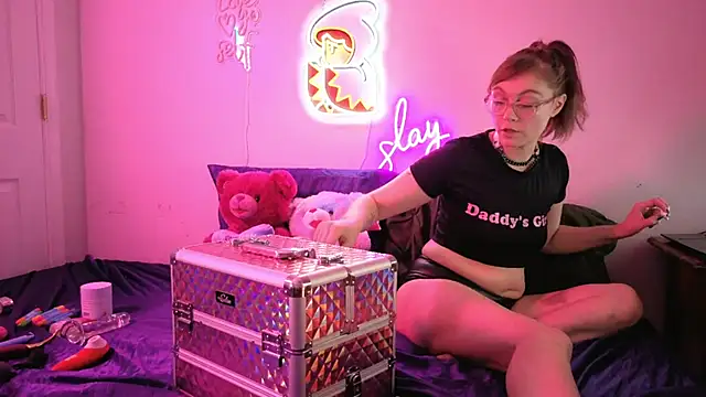 daddysprincess731 online show from April 11, 2026, 1:43 am