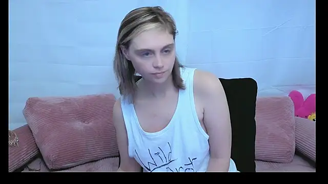 daddysprincess731 online show from June 3, 2026, 3:20 am