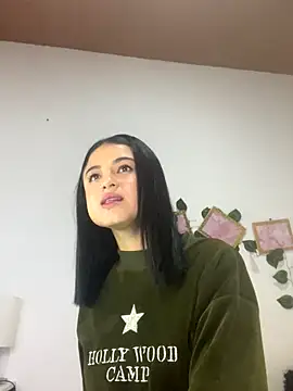 Snapshot of Evelinmiller97 chatting on October 30, 2025, 12:34 am Evelinmiller97 online show from October 30, 2025, 12:34 am