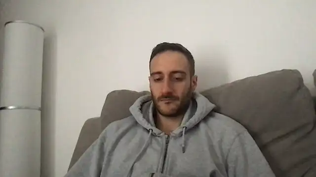 LukaShyGuy online show from February 6, 2026, 12:41 pm