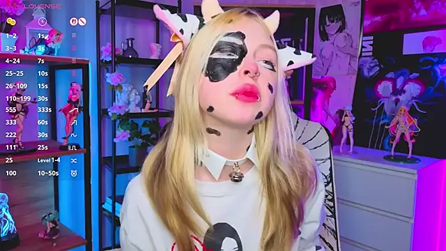 Snapshot of YoungMysliwiec chatting on November 11, 2025, 5:35 pm YoungMysliwiec online show from November 11, 2025, 5:35 pm