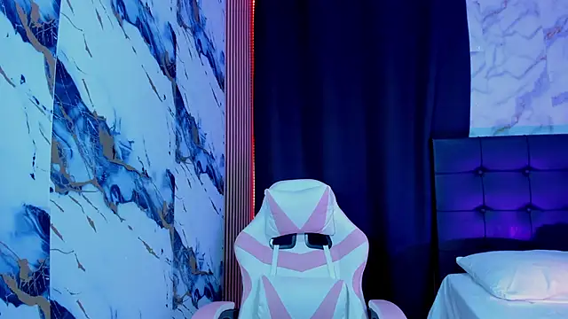 Scarlet DLuce online show from February 25, 2026, 8:57 am