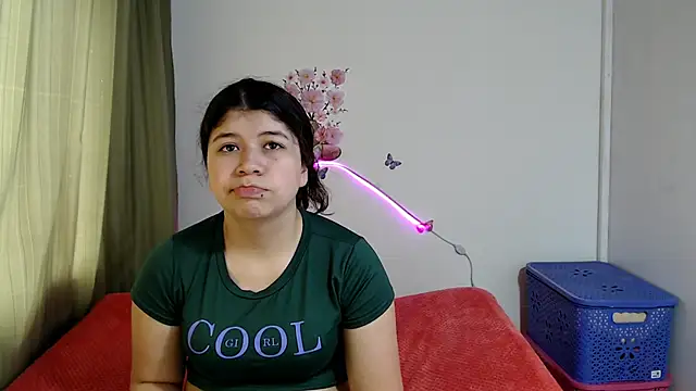 Snapshot of BRYXS1 chatting on November 10, 2025, 7:24 pm BRYXS1 online show from November 10, 2025, 7:24 pm