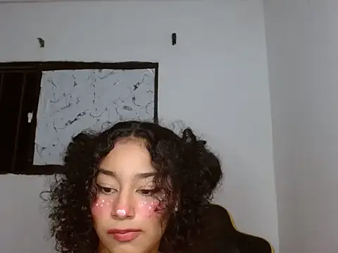 Snapshot of emily_stars1 chatting on December 2, 2025, 7:47 am emily stars1 online show from December 2, 2025, 7:47 am