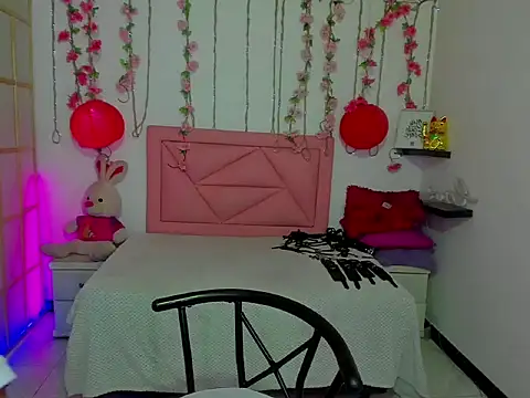 Snapshot of kataleya_bella chatting on October 24, 2025, 11:01 pm kataleya bella online show from October 24, 2025, 11:01 pm