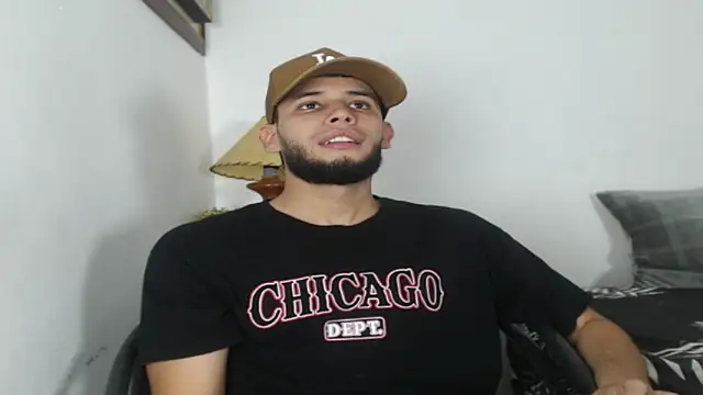 Snapshot of Maxcole_07 chatting on November 6, 2025, 12:22 am Maxcole 07 online show from November 6, 2025, 12:22 am