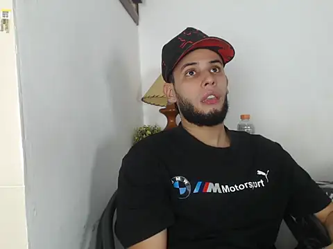 Snapshot of Maxcole_07 chatting on November 9, 2025, 11:14 pm Maxcole 07 online show from November 9, 2025, 11:14 pm