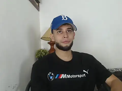 Snapshot of Maxcole_07 chatting on November 15, 2025, 10:48 pm Maxcole 07 online show from November 15, 2025, 10:48 pm