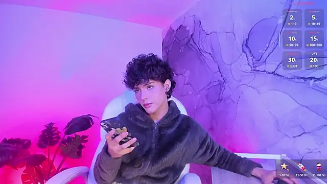 DannysaStar  online show from January 13, 2026, 11:21 pm