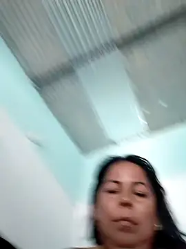 Snapshot of mother2-divorced chatting on October 23, 2025, 1:43 pm mother2-divorced online show from October 23, 2025, 1:43 pm