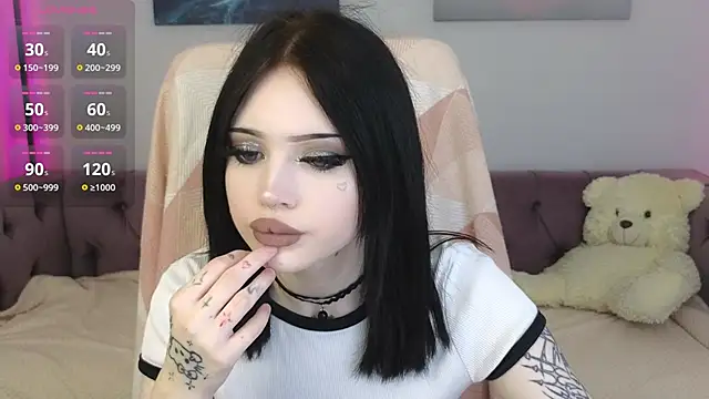 Snapshot of Emma_Kirks chatting on November 27, 2025, 10:39 am Emma Kirks online show from November 27, 2025, 10:39 am